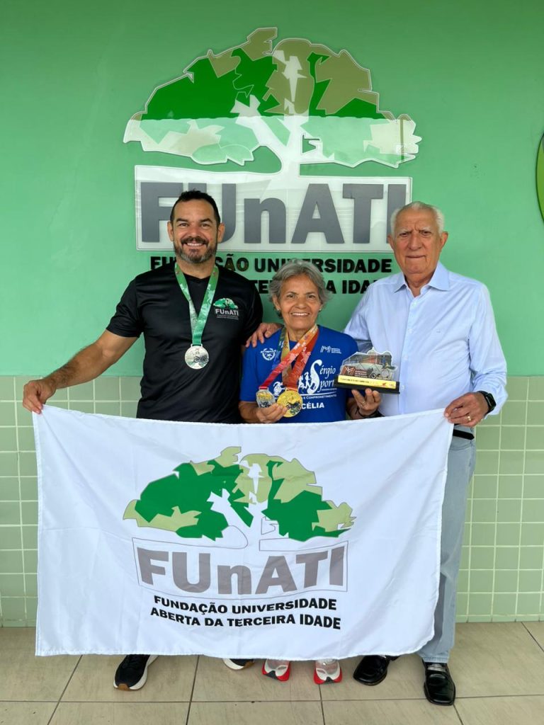FUnATI incentiva prática esportiva e celebra conquista de aluna em maratona