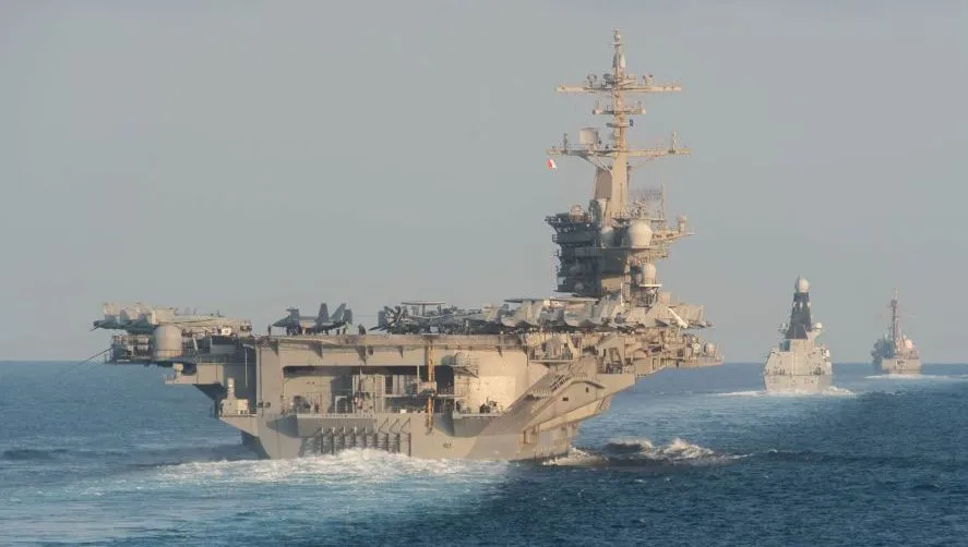 EUA têm pelo menos 15 navios que podem participar do bloqueio em Ormuz