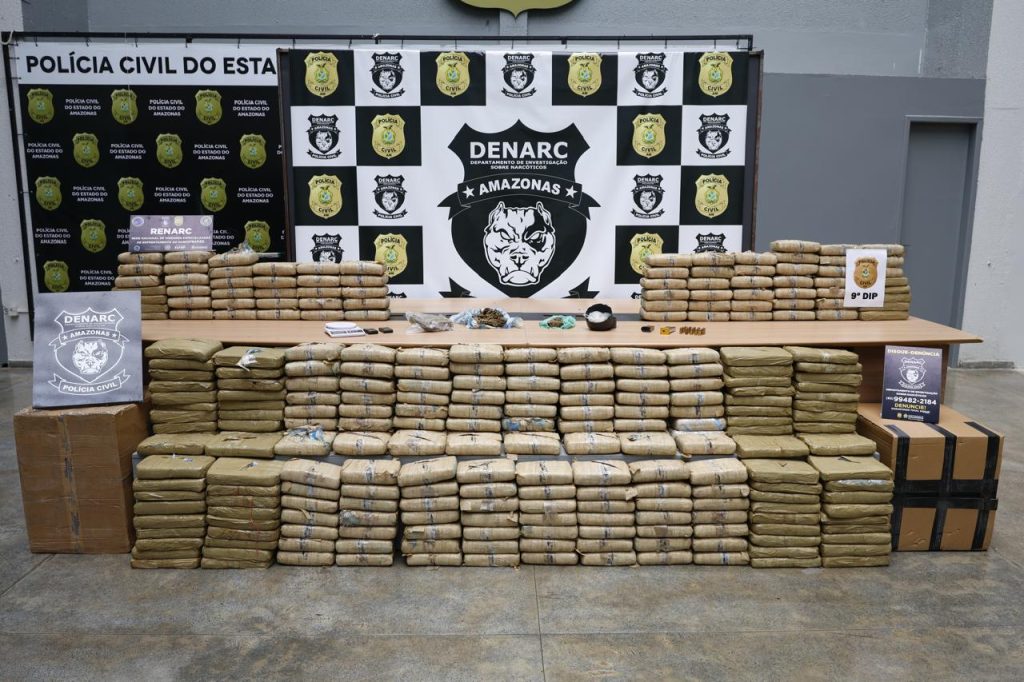 PC-AM prende casal com 300 quilos de maconha tipo skunk avaliados em R$ 6 milhões
