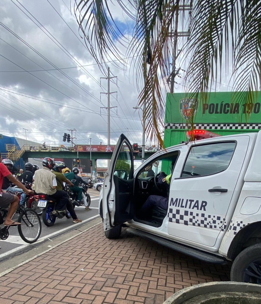 Polícia Militar prende 17 foragidos da Justiça, sendo sete com apoio do Paredão