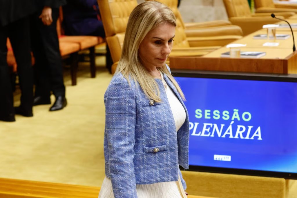 Escritório de mulher de Alexandre de Moraes recebeu R$ 80,2 milhões do Banco Master