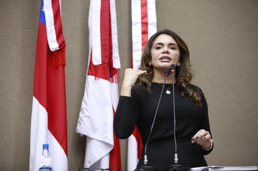 Escassez de áreas para expansão industrial e violência contra a mulher são temas dos discursos dos deputados na Aleam