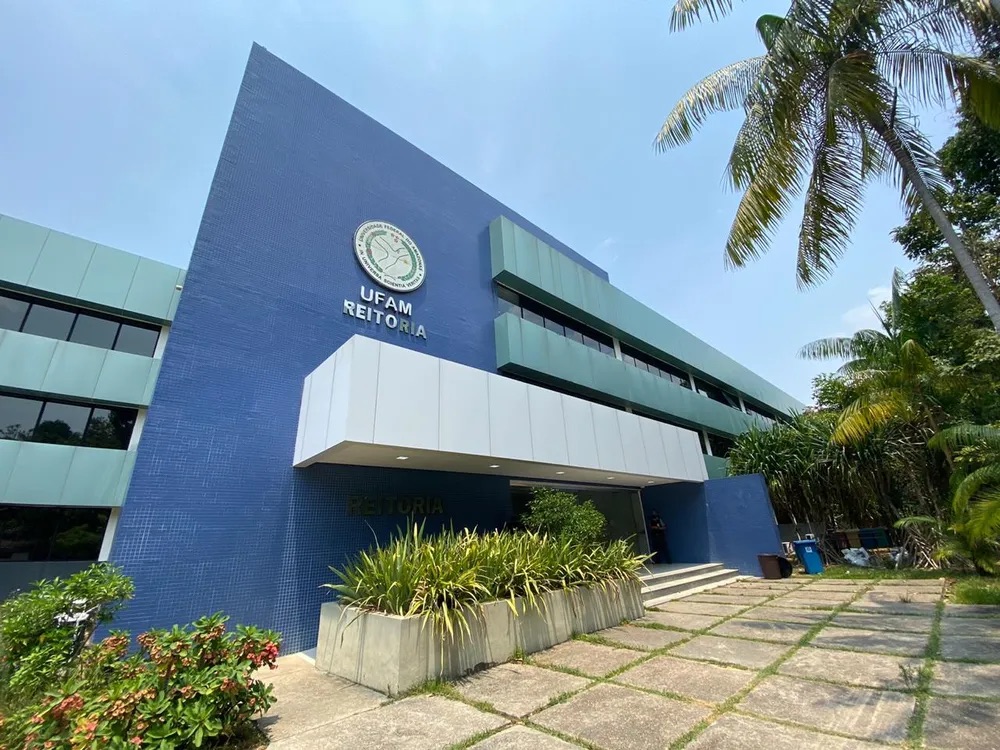 Inscrições para concurso da Ufam com salários de até R$ 6 mil encerram nesta segunda (6)
