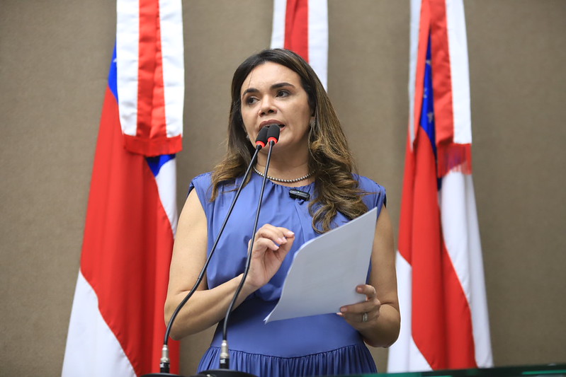 Alessandra Campelo cobra rigor em caso de violência obstétrica e destaca combate ao abuso sexual infantil no Amazonas