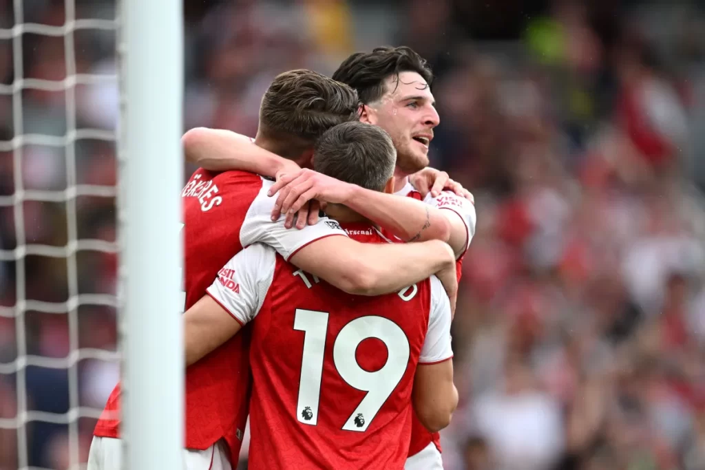 Arsenal é campeão inglês após 22 anos com tropeço do Manchester City