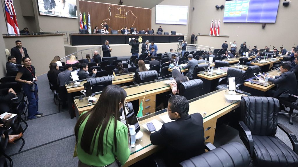 Matérias Legislativas voltadas às mulheres empreendedoras, proteção de gestantes em situação de rua e fornecimento gratuito de medicamentos são aprovadas na Aleam
