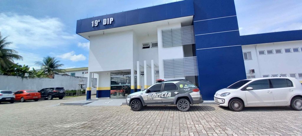 PC-AM prende mulher investigada por aplicar golpe de R$ 100 mil em clínicas de estética e comércios em Manaus