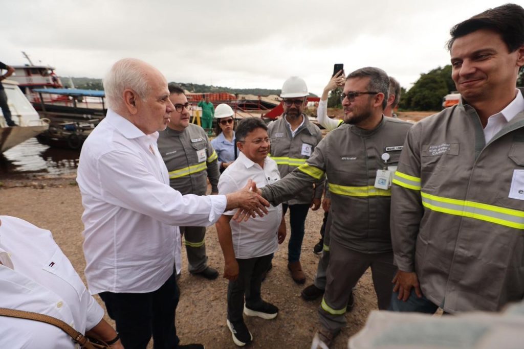 Em visita ao complexo Azulão, vice-governador Serafim Corrêa destaca potencial energético do Amazonas