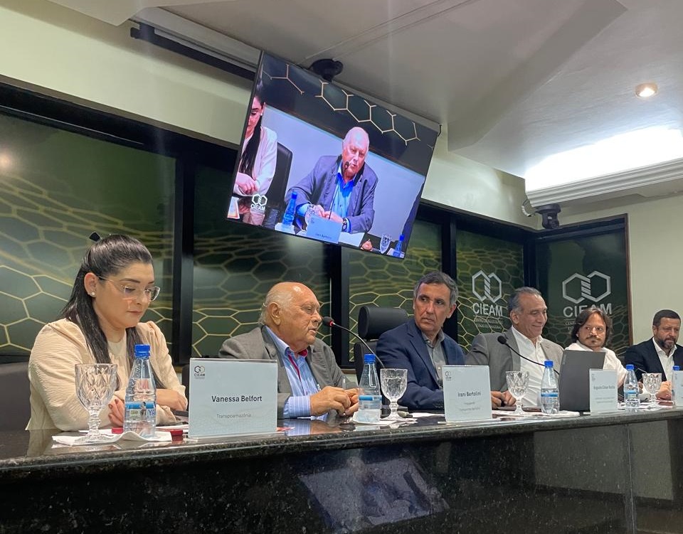 1ª vez: Confederação Nacional do Transporte transfere cúpula para Manaus em maio