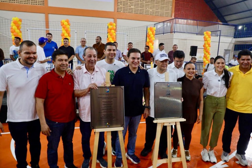Omar Aziz destaca educação, segurança e obras em agenda em Parintins