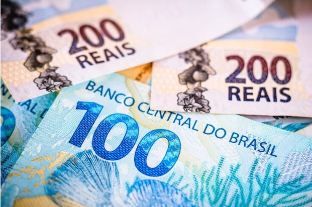 Renda sobe no Brasil, mas não consegue acompanhar custo de vida