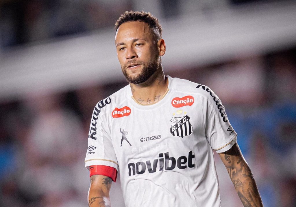 CBF adota cautela com lesão de Neymar e jogador passará por novos exames