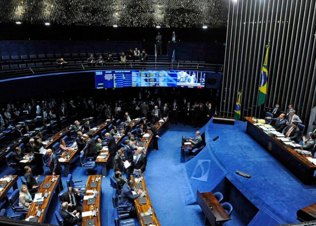 Senado aprova projeto que derruba diretrizes sobre aborto legal em menores