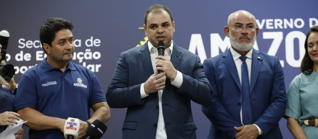 Governador Roberto Cidade garante reajuste da data-base para servidores da Educação e projeta pagamento do Fundeb