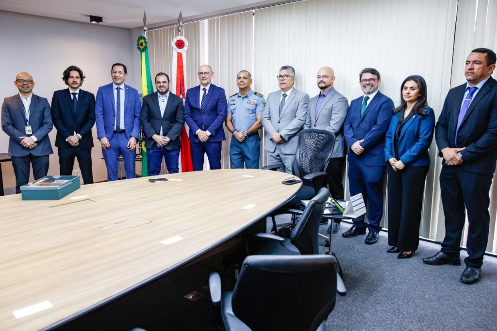 Governador Roberto Cidade assina adesão do Amazonas ao Sistema Brasileiro de Inteligência e fortalece cooperação com órgãos de segurança federais