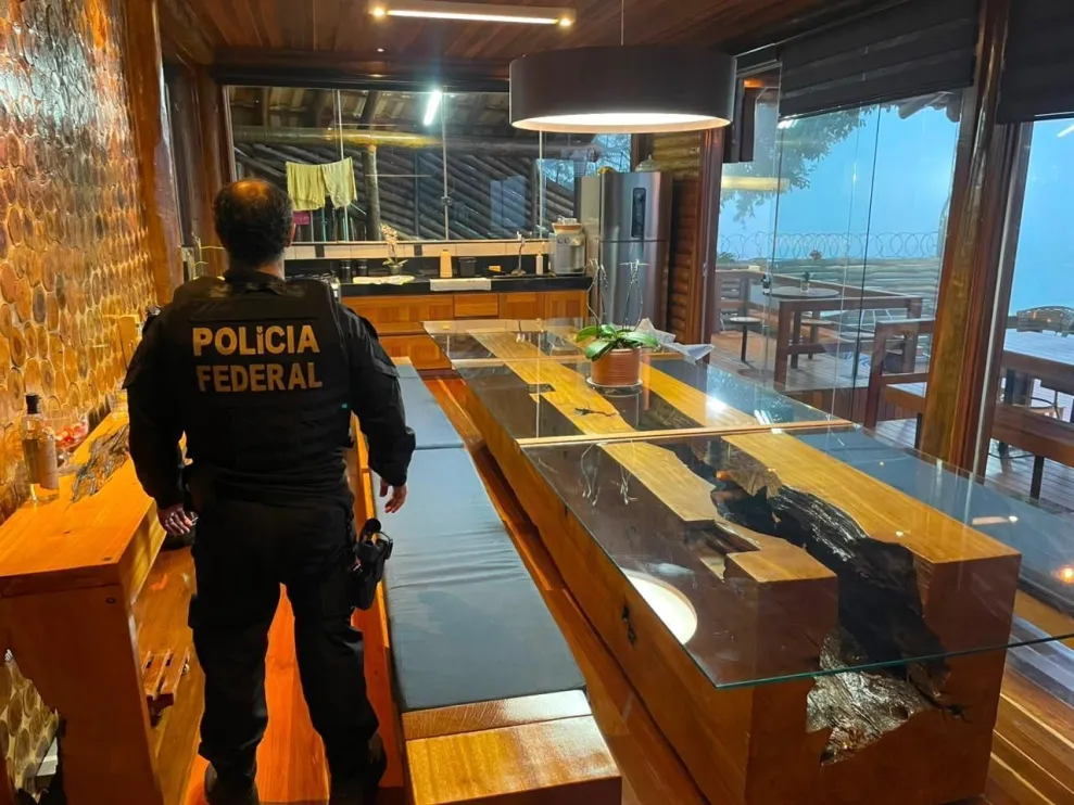 Polícia Federal desarticula esquema internacional de drogas chefiado por família em Minas Gerais