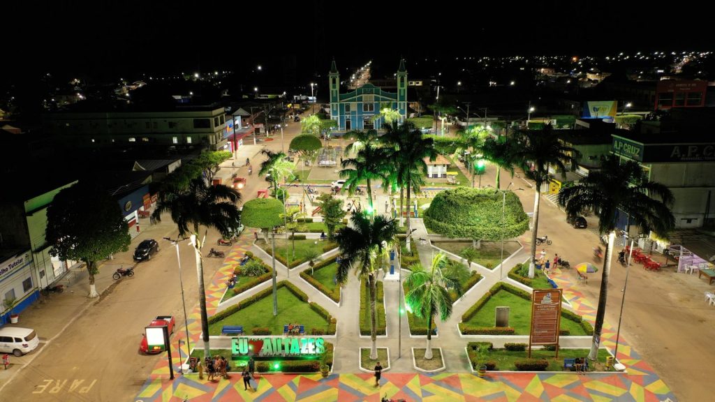 Interior do Amazonas recebe investimentos em moradia, iluminação, saneamento e asfalto