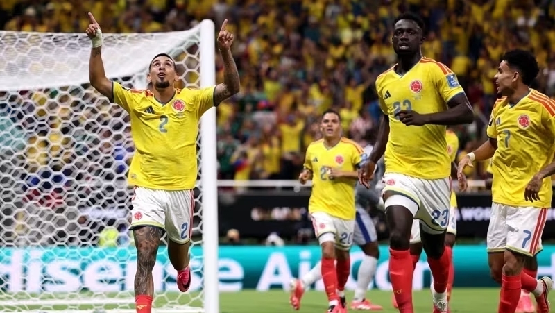 Colômbia domina, vence RD Congo e garante vaga no mata-mata da Copa