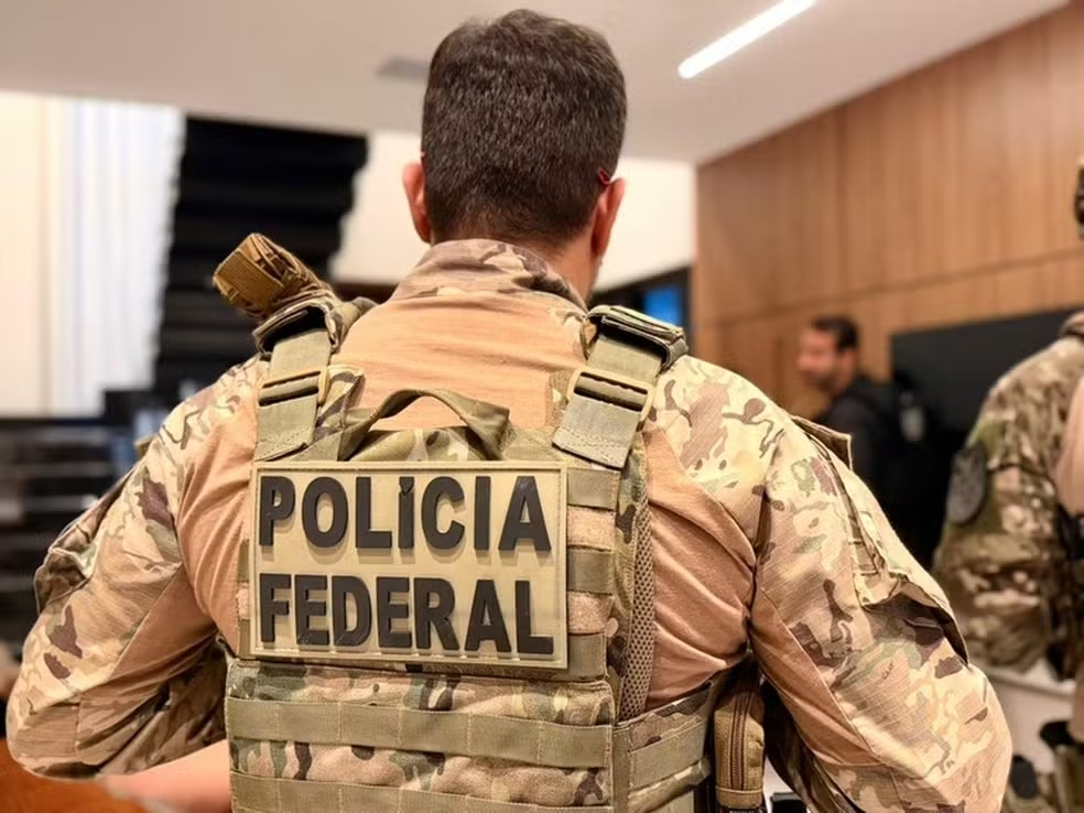 Polícia Federal prende policial civil durante operação por suspeita de envolvimento em roubo de ouro no Amazonas