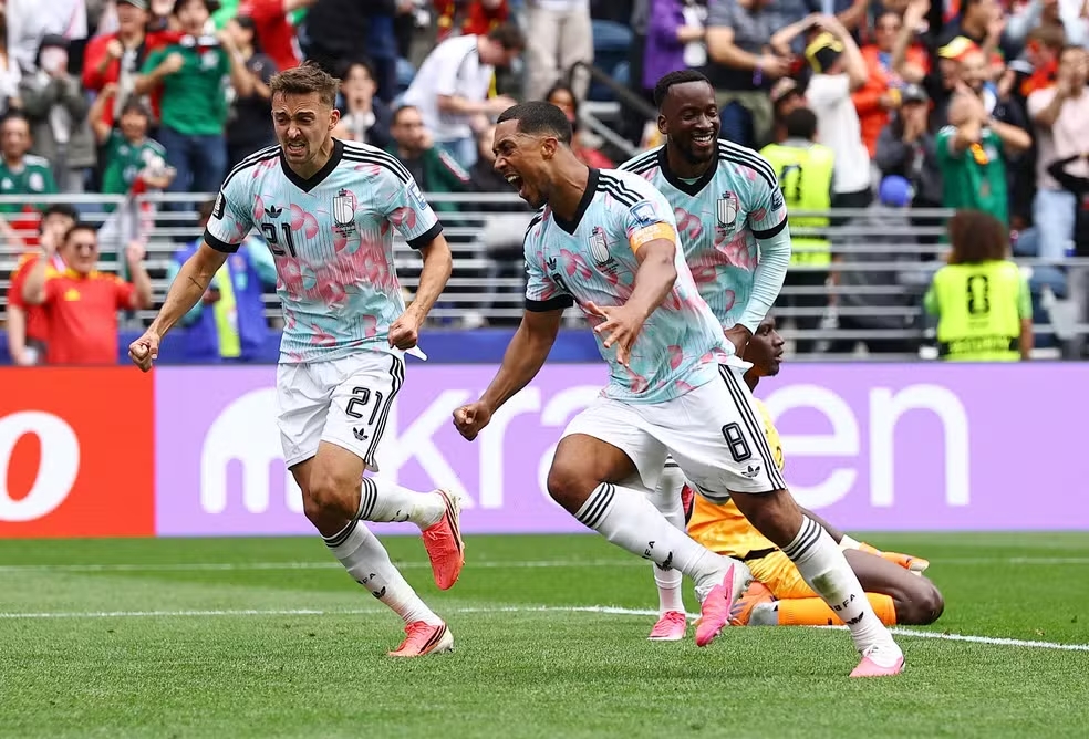 Bélgica vira sobre Senegal no fim da prorrogação e vai às oitavas da Copa