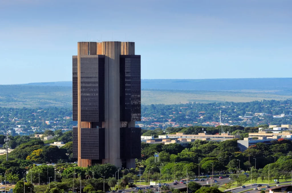 Mercado financeiro reduz projeção da inflação para 5,30%