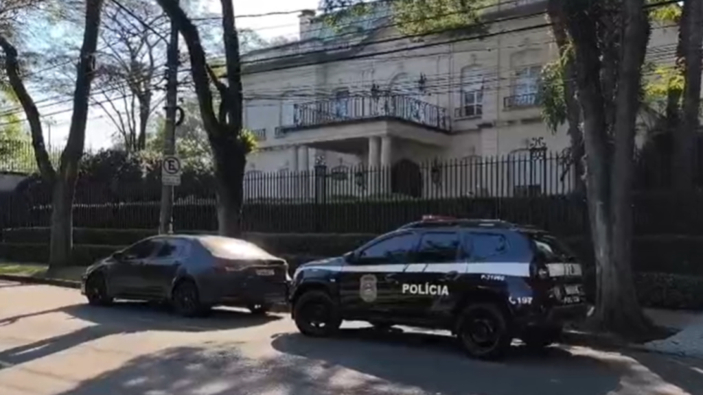 Polícia cumpre mandado na casa de Nelson Wilians, no Jardins, em operação