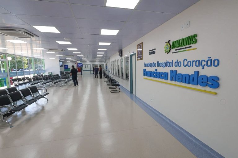 Governador Roberto Cidade entrega segunda etapa da modernização do Hospital Francisca Mendes