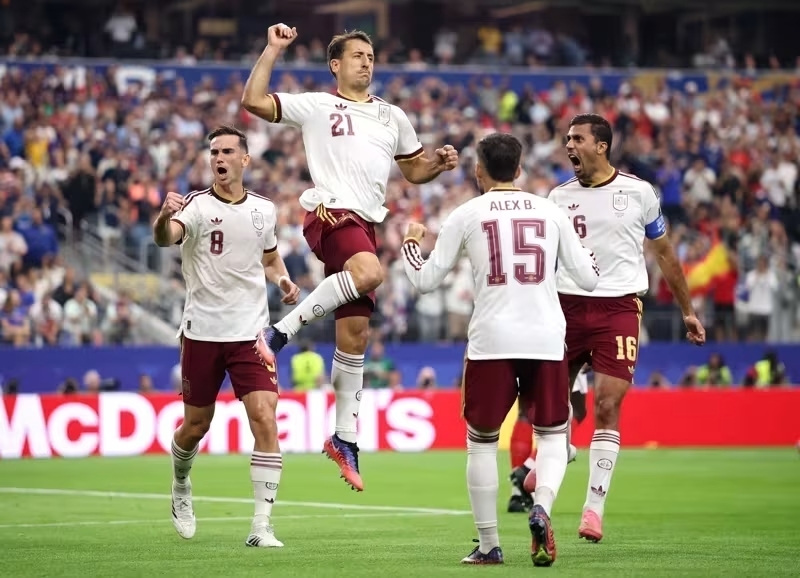 Espanha domina, elimina a França e garante vaga na final da Copa do Mundo