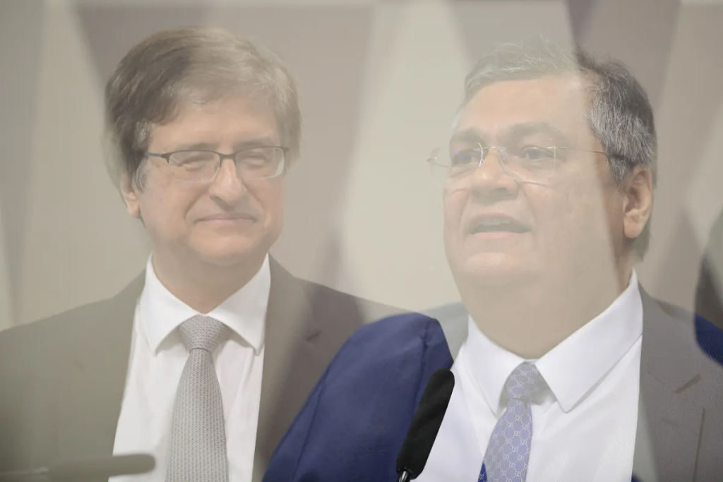 Decisões de Dino contrariam PGR sobre bloqueio de bens de Cunha e Valdemar