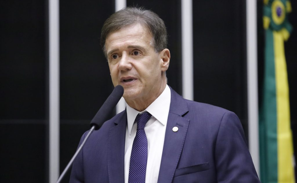 Redução da maioridade será votada após eleições, diz presidente da comissão
