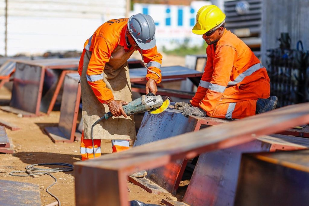 Sem acordo, trabalhadores da construção civil anunciam greve para a próxima semana
