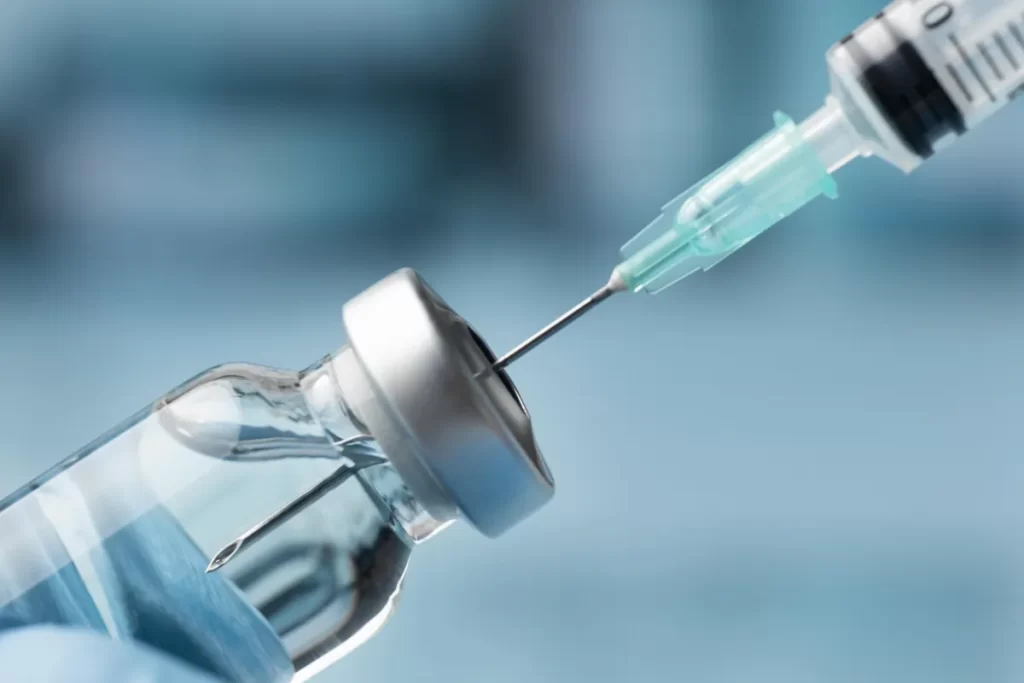 Pediatra alerta para importância da vacinação ao círculo familiar de bebês