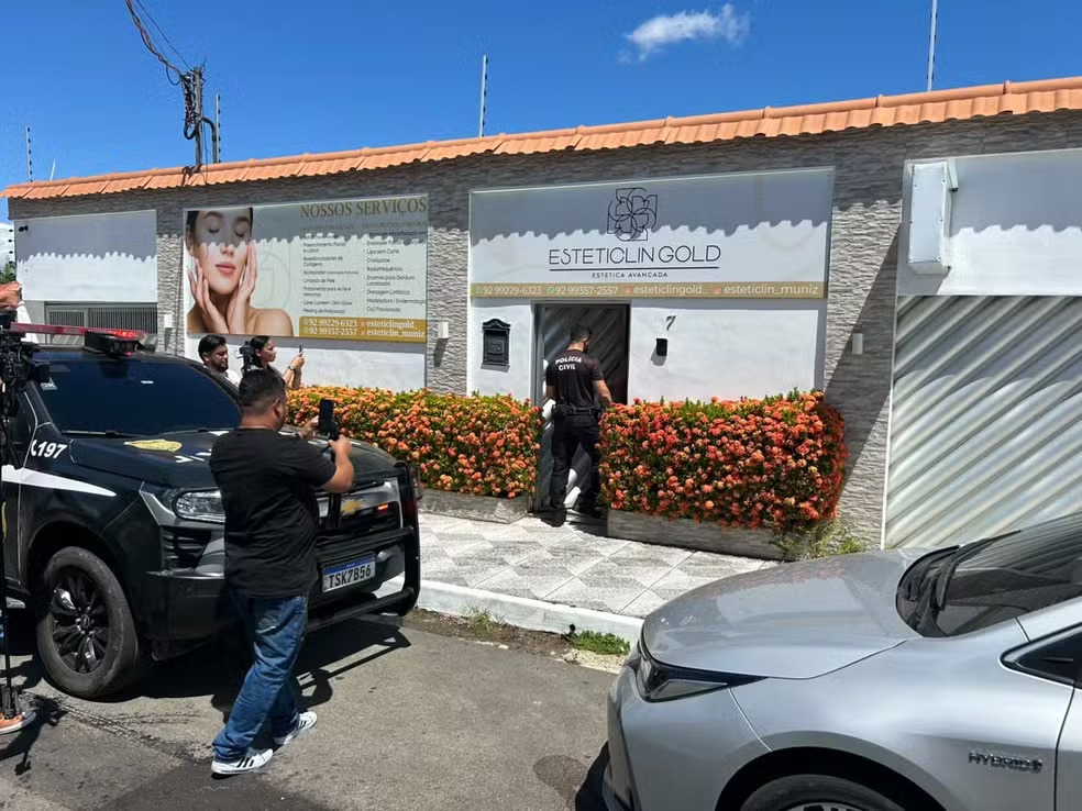 Biomédica e dentista têm registros suspensos por suspeita de cirurgias íntimas irregulares em clínicas de estética
