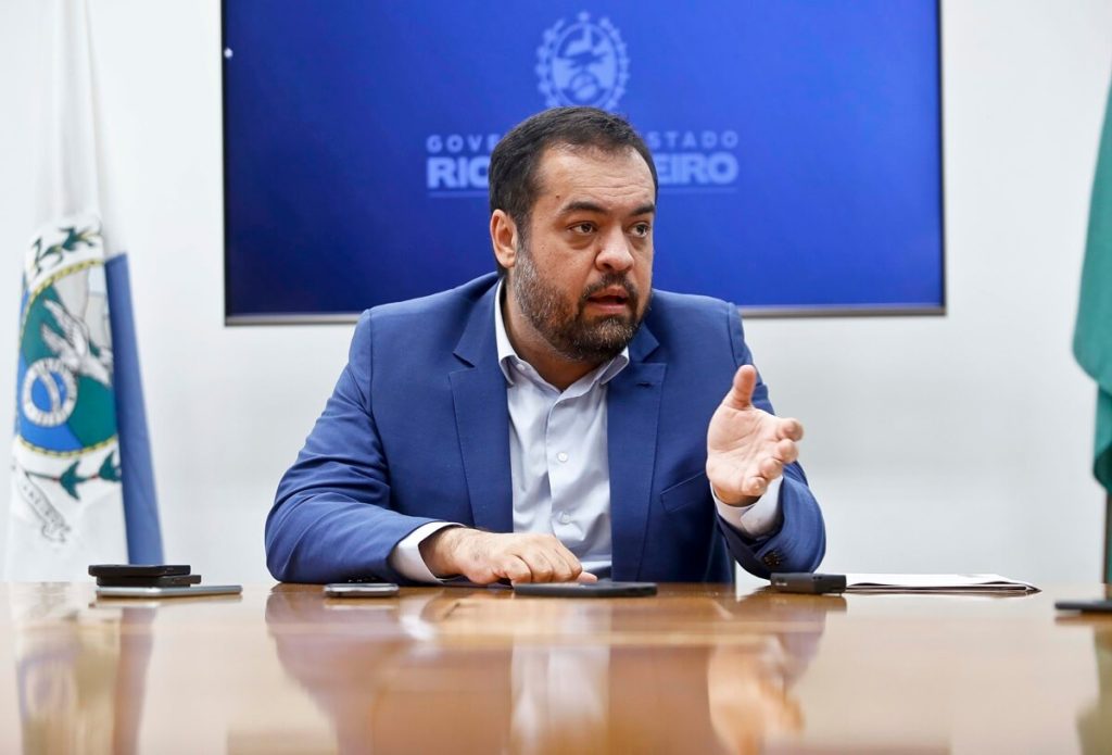 Cláudio Castro, empresários e ex-deputado do RJ são alvos de operação da Polícia Federal