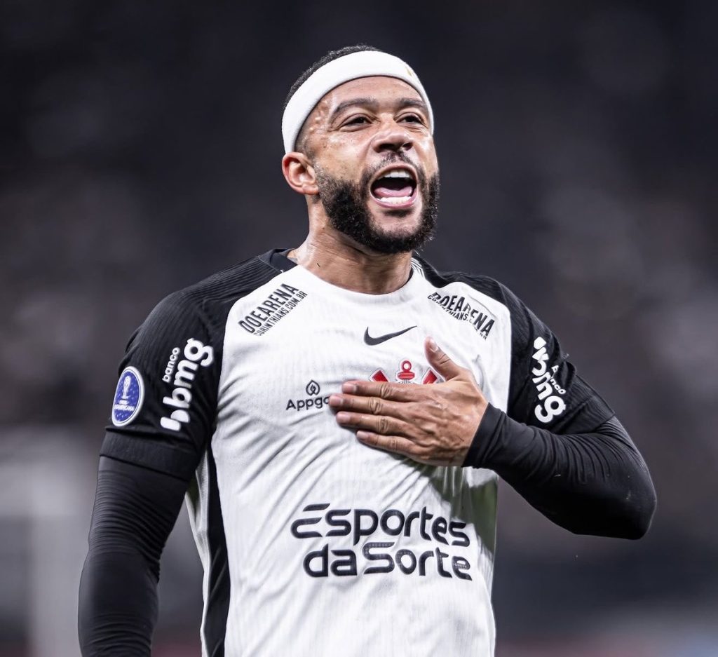 Corinthians: redução de valores e reunião garantiram renovação de Memphis Depay