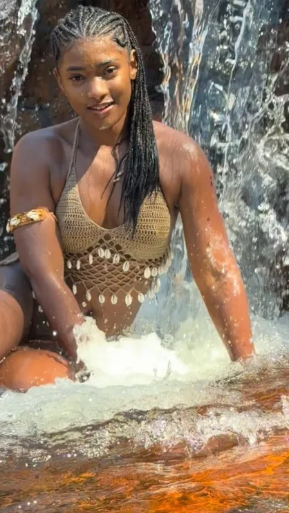 Erika Januza curte viagem em meio à natureza após término com Arlindinho