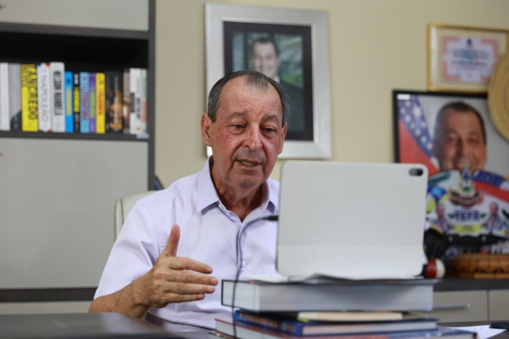 Omar Aziz prevê vitória para acabar com escala 6×1 dos trabalhadores