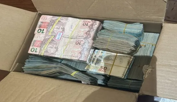 Policiais fugiram de delegacia e deixaram 49 celulares, aponta MP