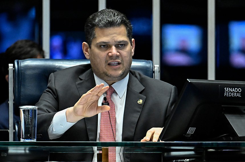 Davi Alcolumbre destrava 6×1 e PEC da Segurança após reunião com o presidente Lula