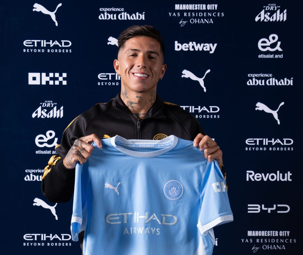 Enzo Fernández troca Chelsea por Man City em venda recorde na Inglaterra