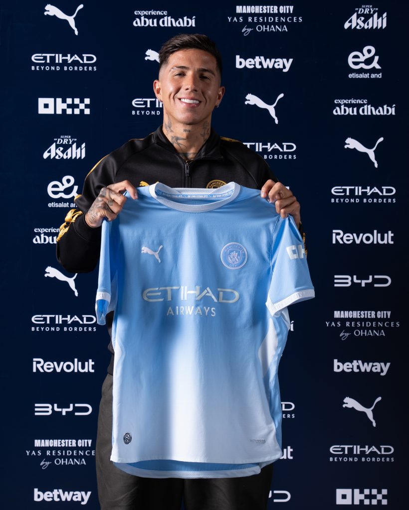 Enzo Fernández troca Chelsea por Man City em venda recorde na Inglaterra