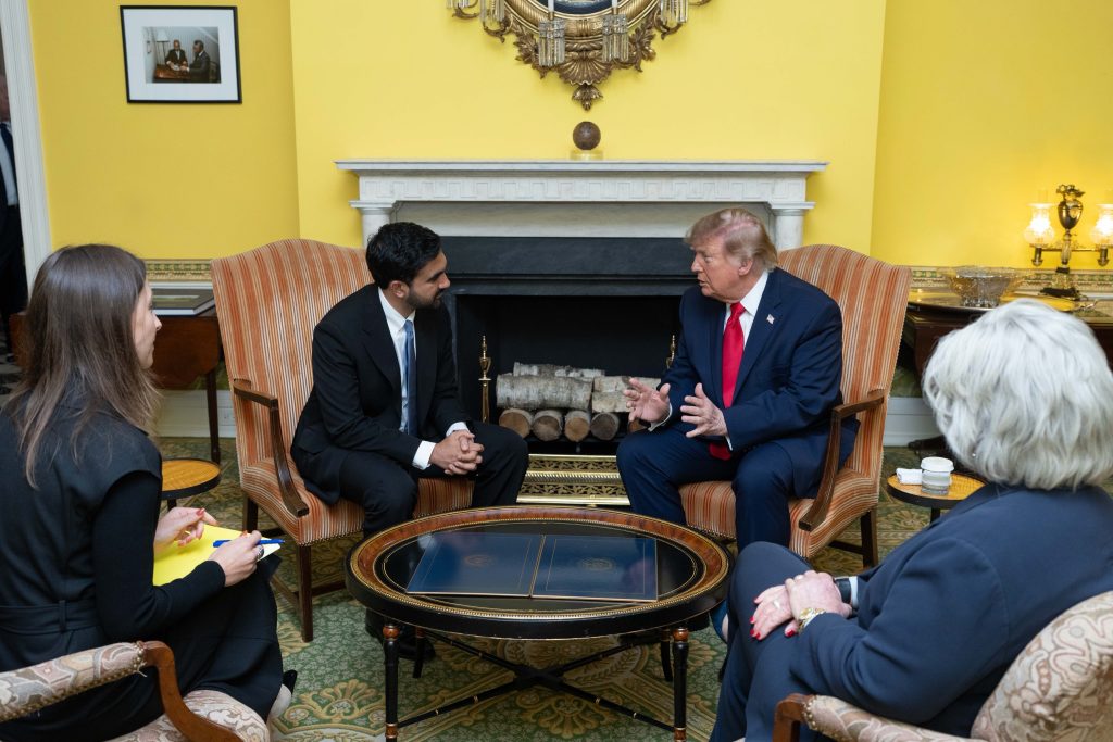 Em Nova York, Donald Trump faz reunião histórica com prefeito Zohran Mamdani