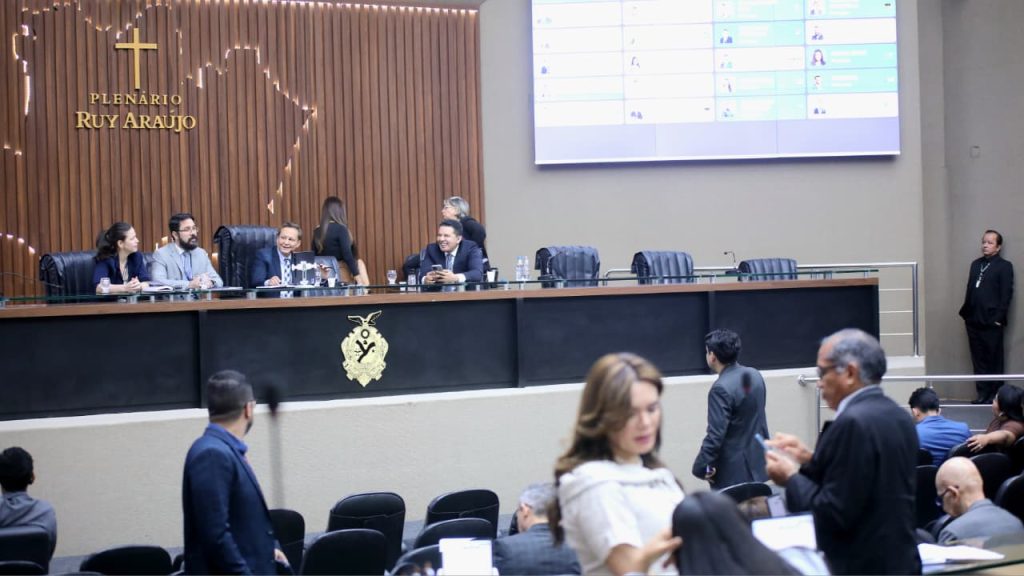 Assembleia Legislativa do Amazonas inicia tramitação de matérias sobre prevenção ao suicídio e financiamento de energia solar