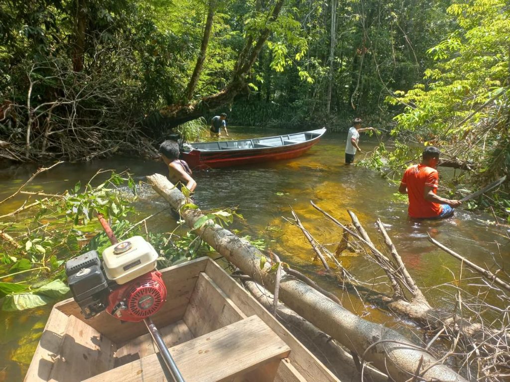 Estiagem provoca isolamento de comunidade e afeta 28 aldeias indígenas no Amazonas