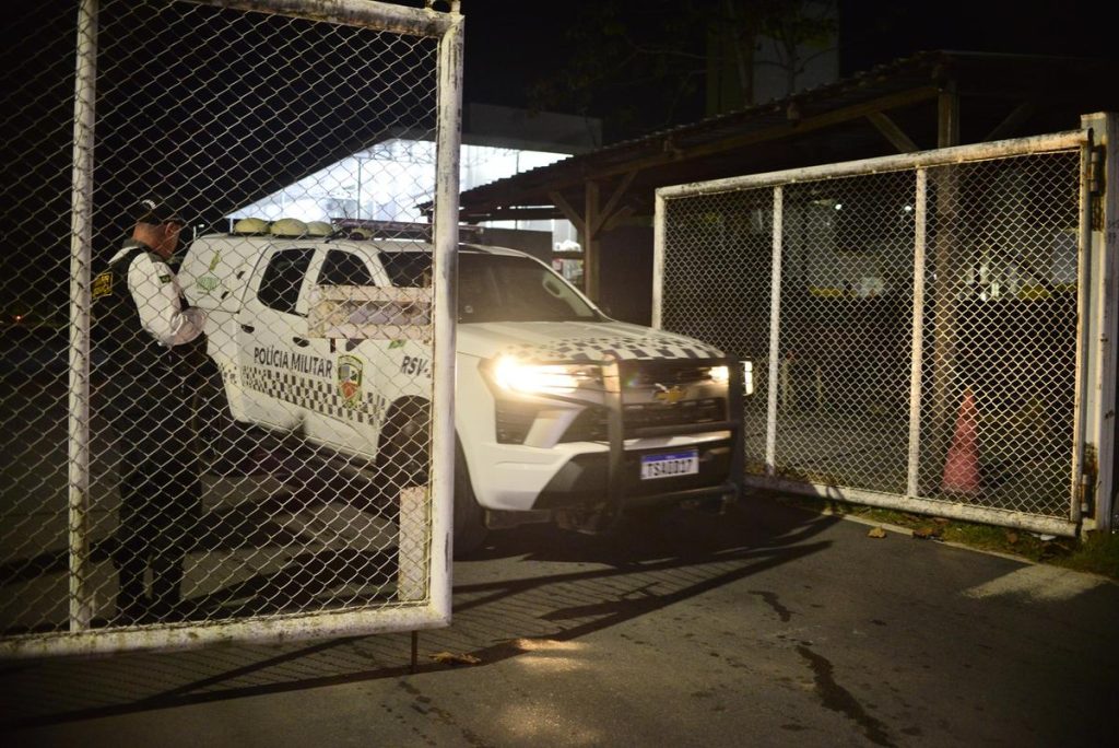Policiais militares presos fazem motim em unidade da PMAM em Manaus