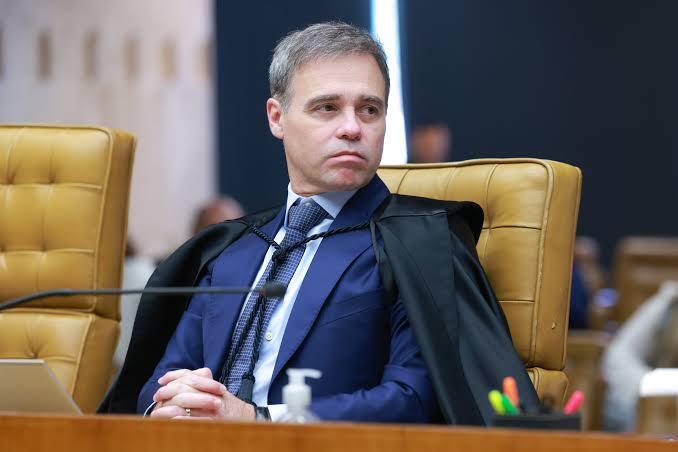 André Mendonça atende PGR e libera sigilo de inqueritos sobre o caso Master