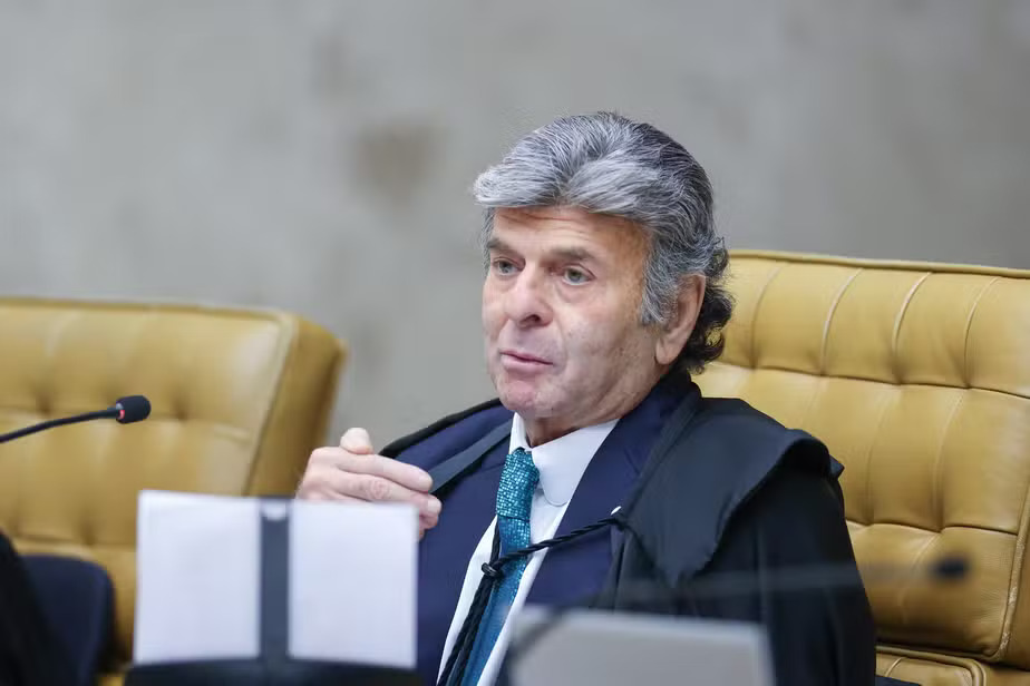 Luiz Fux será relator de ação sobre acesso de Daniel Vorcaro e Viviane de Moraes ao Senado