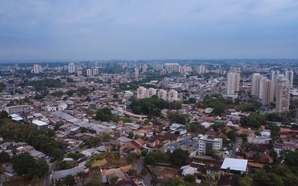 Manaus tem chuva após 17 dias de seca e registra melhora na qualidade do ar