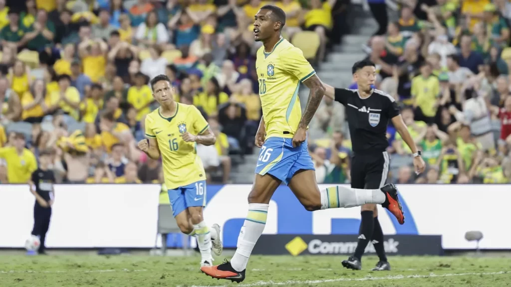Rayan salva no fim, e Brasil só empata com Austrália em amistoso pós-Copa