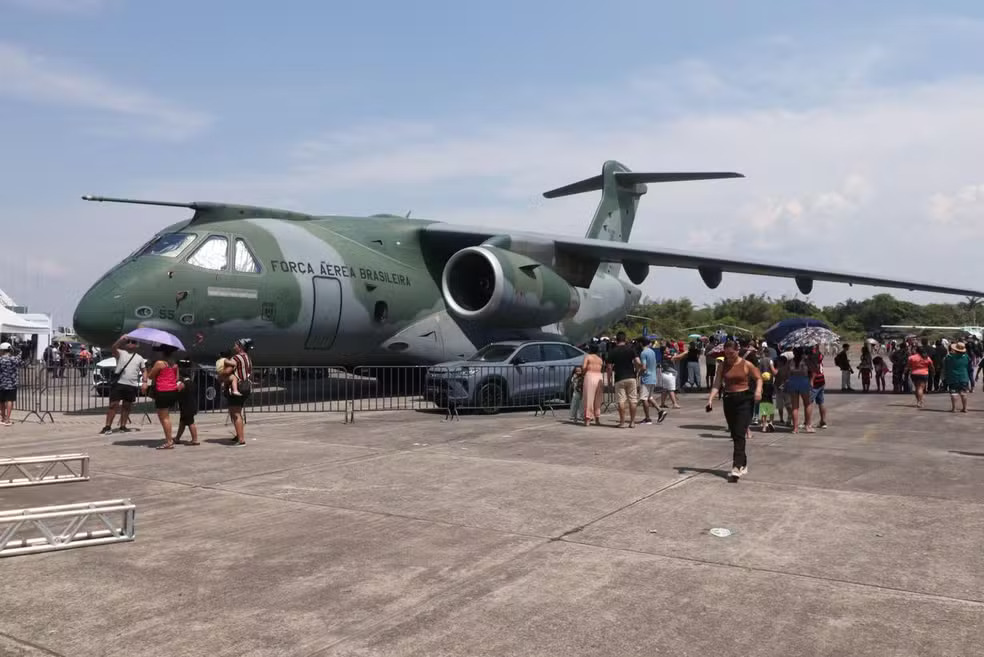 Domingo Aéreo 2026 reúne aeronaves, viaturas militares e feira de empreendedores em Manaus